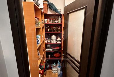 Apartament cu gradina in bloc tip vila, 75 mp util + 120 mp, parcare - 6