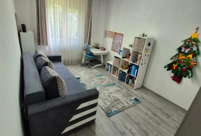Apartament cu 3 camere semidecomandat, mobilat în Mănăștur