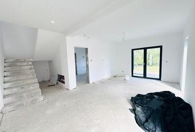 Duplex despartit prin camera tehnica- 4 camere si 3 bai - Urseni - 3