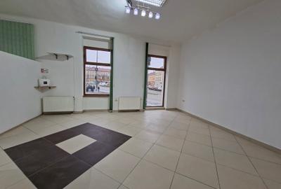 Piata Sinaia, Spatiu pentru diverse activitati - 3