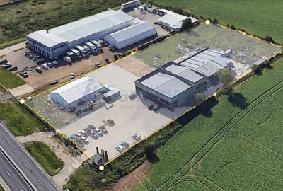 Hala industriala de tip Showroom langa Aeroportul Internațional Oradea, Romania - 1