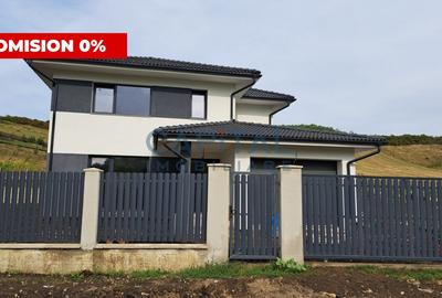 Casa superba cu garaj, aproape de padure - 9