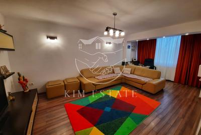 Apartament cu 3 camere decomandat, mobilat în Casa de Cultură