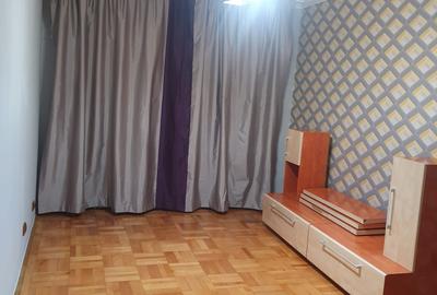 Apartament 3 camere M38, etaj 1,renovat