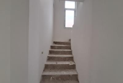 Duplex cu 5 camere, 3 bai - izolat fonic - Sacalaz - 18