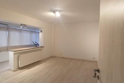 Calea Victoriei - Moxa ( Sfintii Voievozi ) + loc parcare - 11