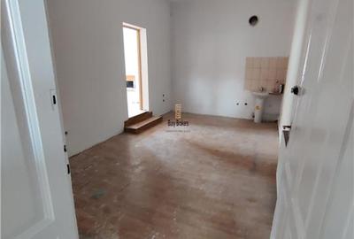 Spatii Birouri - 1200 mp - Zona Centrala - 7