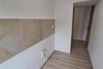 4 camere etaj intermediar langa Mall renovat recent - 12
