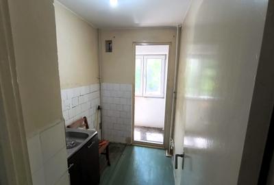 Vanzare Apartament 2 camere, Resita, etajul 1, liniște și acces facil - 7