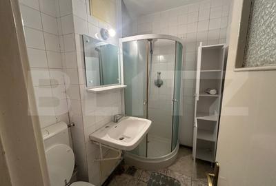 Apartament cu 4 camere, 70 mp, zona Podu Ros - 10