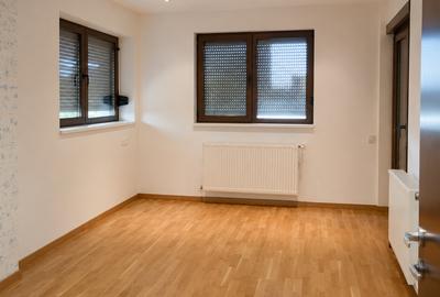 APARTAMENT 4 CAMERE - SISESTI - 5