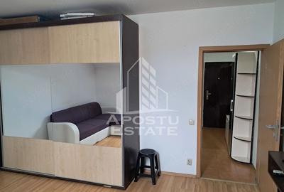 Garsonieră decomandată, mobilată în Soarelui