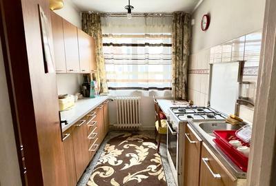 Apartament 3 camere | Piata Berceni | Bloc anvelopat | Straduintei - 1