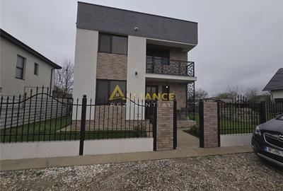 Casă cu 4 camere în Berceni