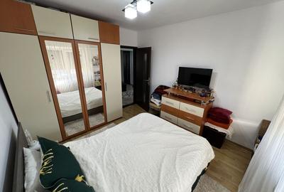 Apartament cu 3 camere decomandat, mobilat în Trocadero