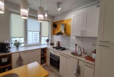 Apartament cu 2 camere semidecomandat, mobilat în Mihai Bravu
