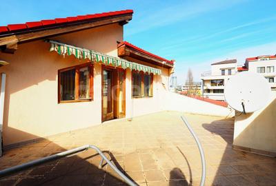Vila cu 9 camere, 5 bai | D+P+1+M | 416mp teren - 23