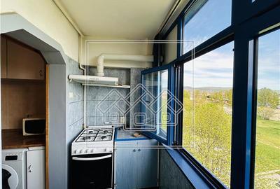 Apartament de vanzare in Sibiu - 2 camere, balcon - Etaj 3/4 - 10