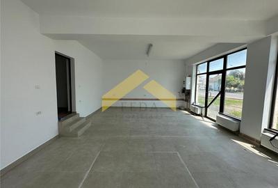 Spațiu comercial, 66 mp în Grădiște