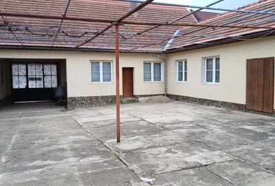 Casa cu 2 corpuri in Paltinis - 3