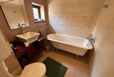 Apartament cu 2 camere de închiriat, Central - 5