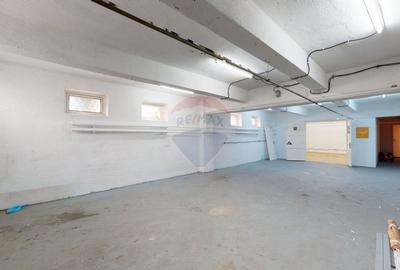 Spațiu comercial, de 140 mp, în Străulești