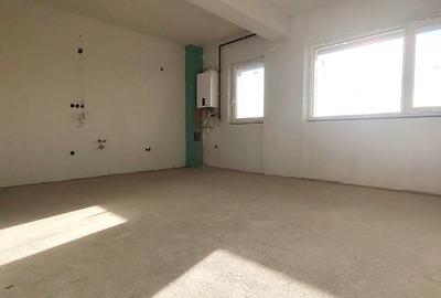 Apartament cu 3 camere semidecomandat în Baciu