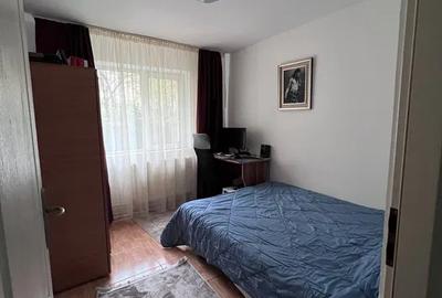 Apartament cu 2 camere semidecomandat, mobilat în Podu Roș