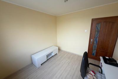 3 camere mobilat utilat etaj 3/4,metrou 1 decembrie la 5 minute - 14