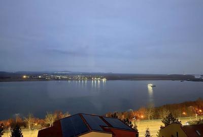 Vanzare -3 camere lux, vedere la Dunare – Faleza, 105 mp, 240.000 euro - 1