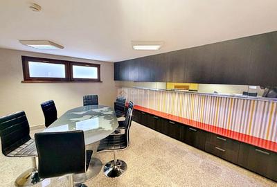 Birou, de 70 mp, în Central