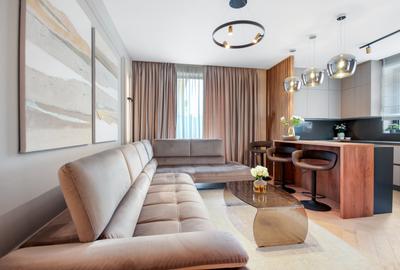 Apartament cu 4 camere decomandat în Pipera