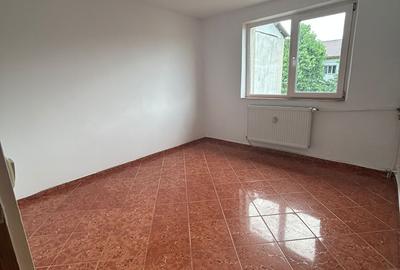 Apartament 2 camere- Zona Sud - 37,5 mp - 37000 euro - 1