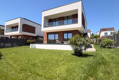 Vila 4 dormitoare , vedere lac - 2