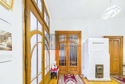Casă interbelică — Zona Foișorul de Foc, Sector 2 - 3