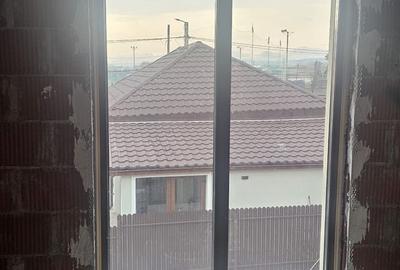 Casă P + 1, central, vis-a-vis de Stadionul Municipal - 9