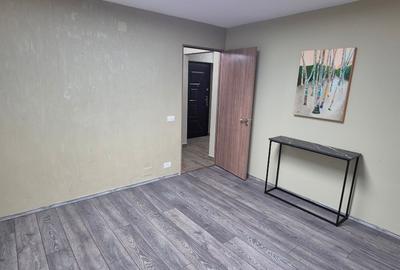 Ofer spre închiriere spațiu comercial – 60 mp, parter bloc zona centrala - 16