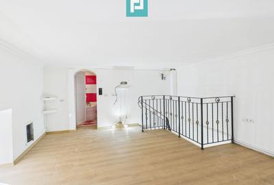 Apartament 4 camere, Bulevardul Revoluției - 9