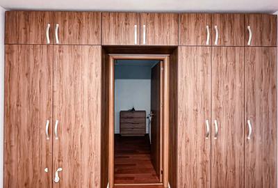 Universitate - 2 minute metrou Universitate - Apartament MODERN - 4