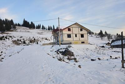 Teren 4,352mp Dorna Candrenilor / Strada Izvorul Alb - 4