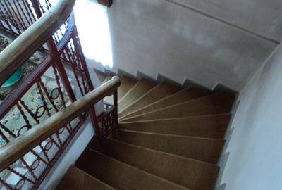 Casa tip duplex, Rm.Valcea, str. N.Iancovescu - 7