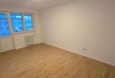 Apartament cu 3 camere decomandat în Doamna Ghica