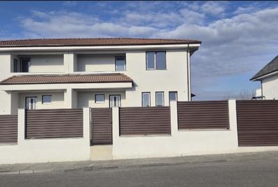 Duplex de vânzare în Dezmir – 120 mp utili / unitate, teren 350–550 mp