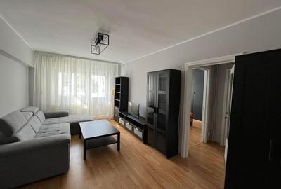 Apartament cu 3 camere decomandat în Victoriei