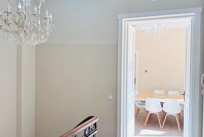Unirii / Vila Exclusivistă Birouri - Notariat / 8 Birouri si Parcare 5 Locuri - 6