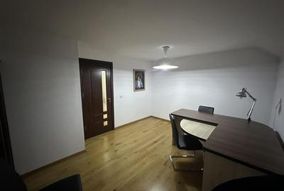 Casa ultracentrala curte comuna - 16
