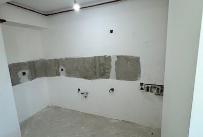 Apartament 3 camere decomandat nou/ metrou 1 Mai - 15