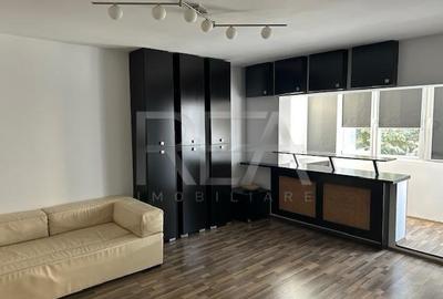 Apartament cu 3 camere decomandat, mobilat în Olteniței