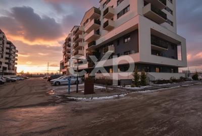 Apartament cu 2 camere decomandat în Tractorul