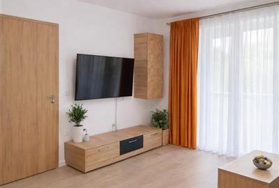 Apartament cu 2 camere decomandat, mobilat în Tractorul